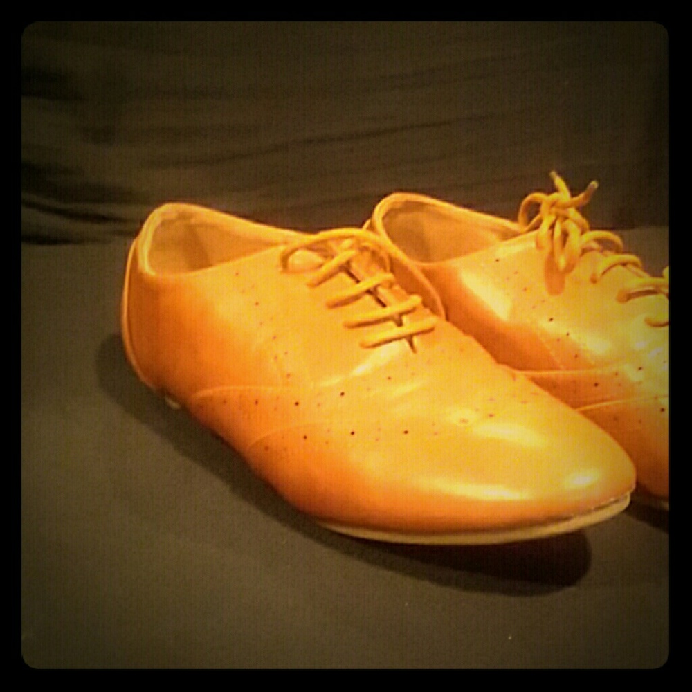 Size 8 Ladies Ollio